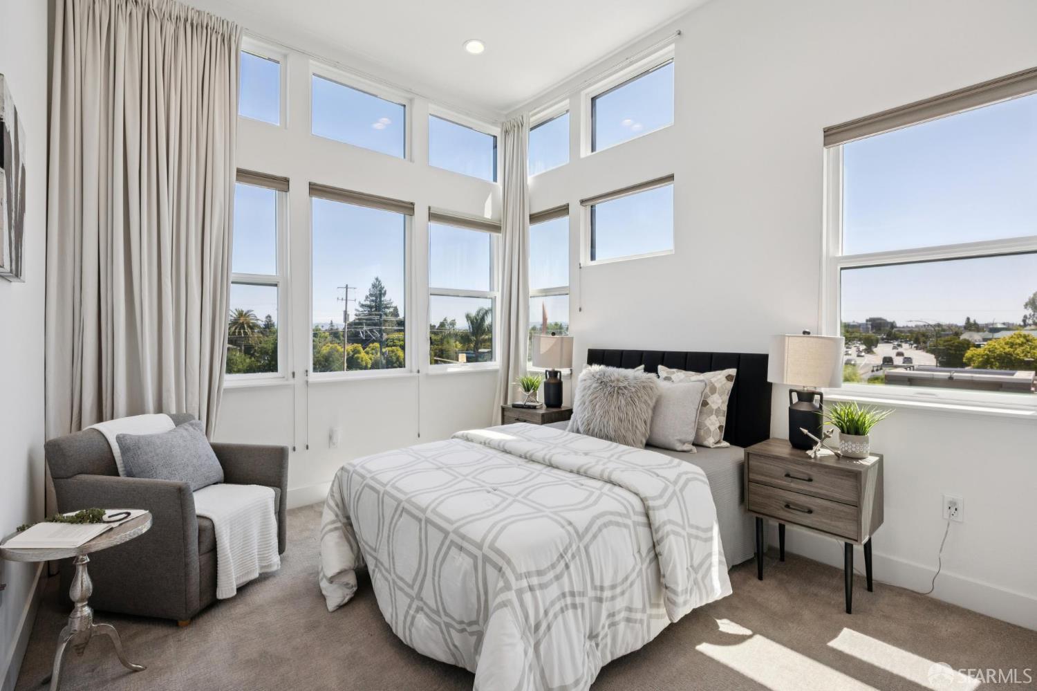 2 Avondale Avenue