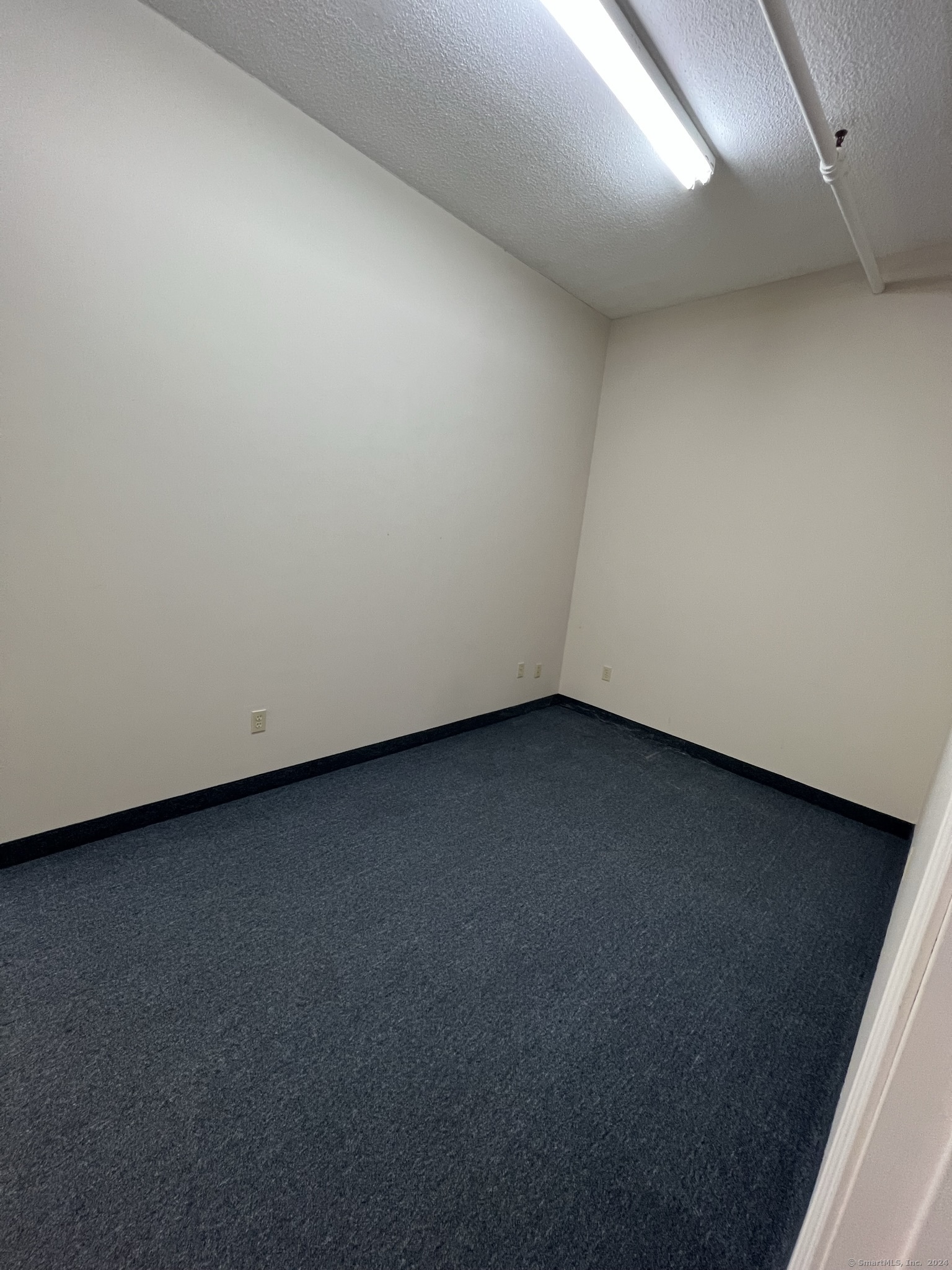 160 Oak Street 404