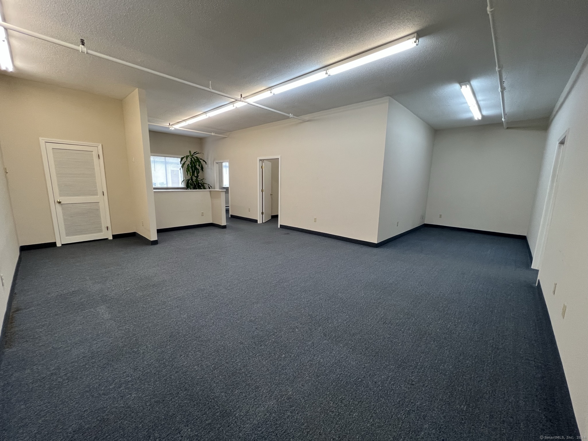 160 Oak Street 404