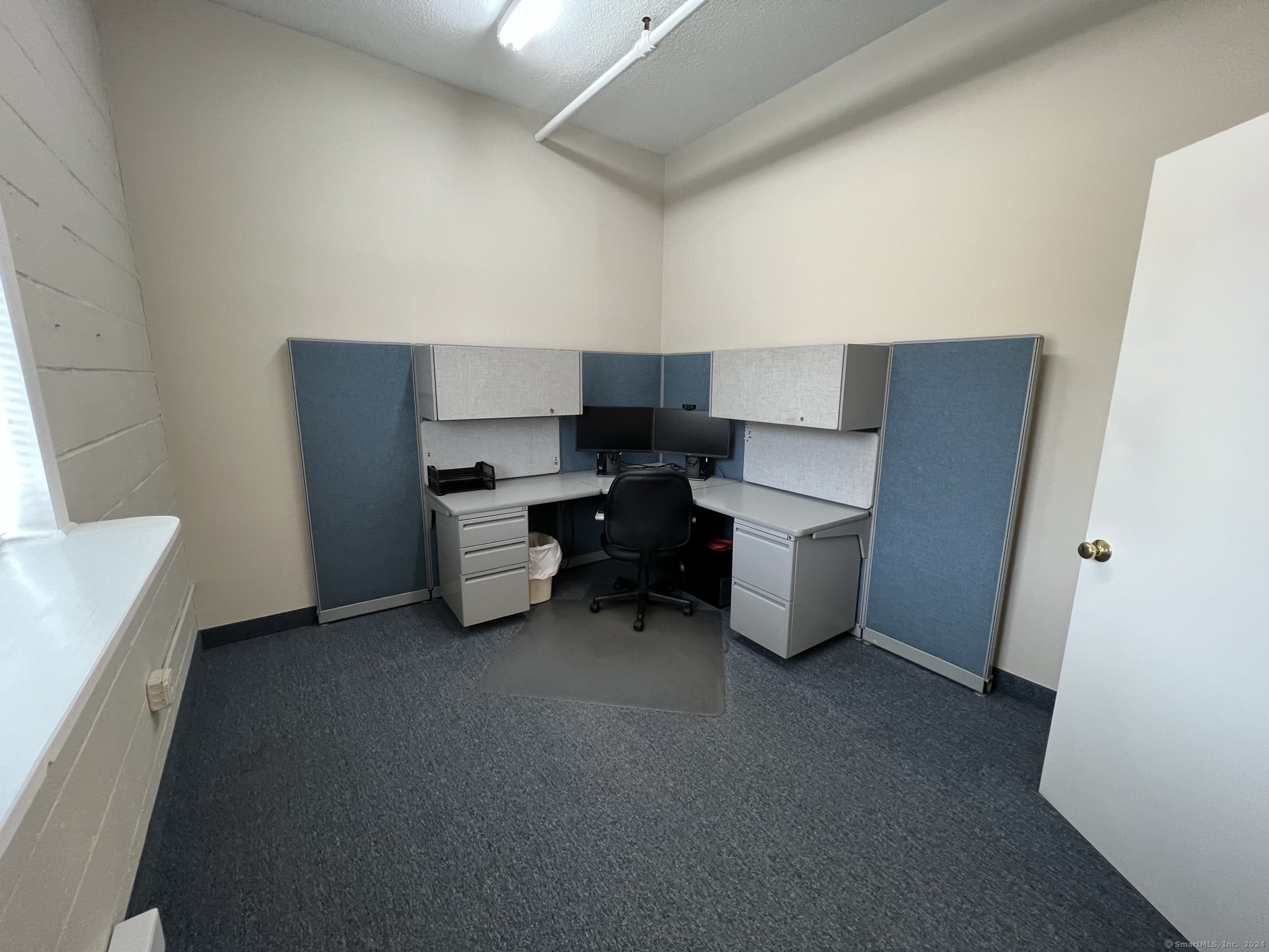160 Oak Street 404