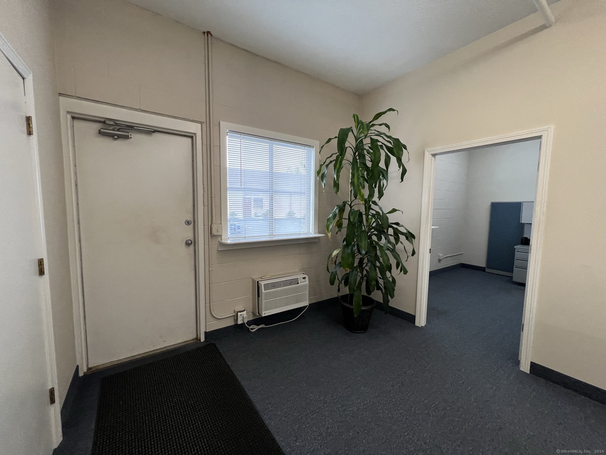 160 Oak Street 404