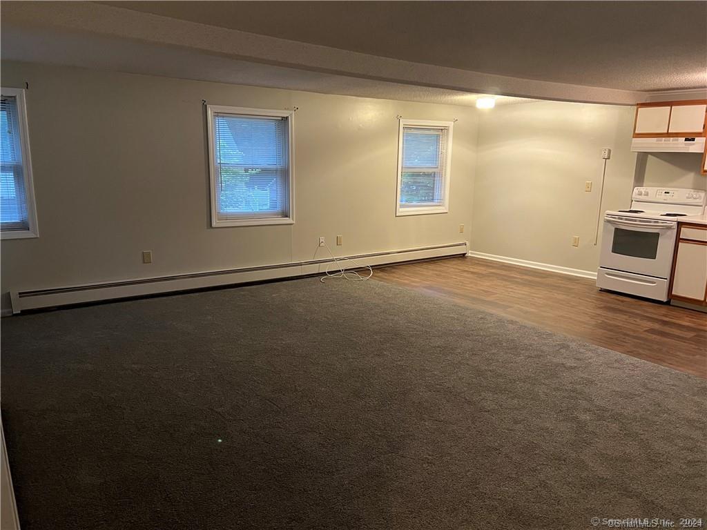 62 Whiton Street 2nd Floor