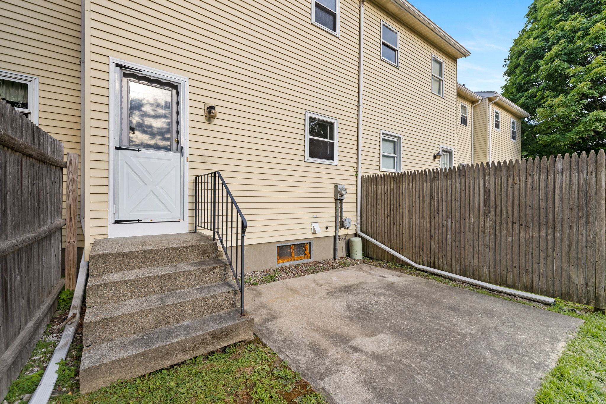 56 Elm Street APT 47
