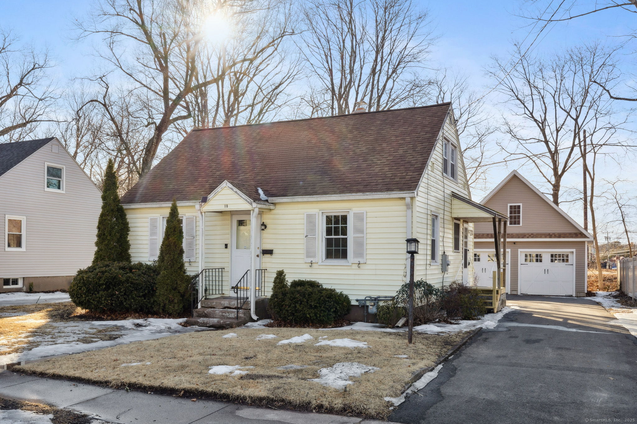 10 South Hawthorne Street