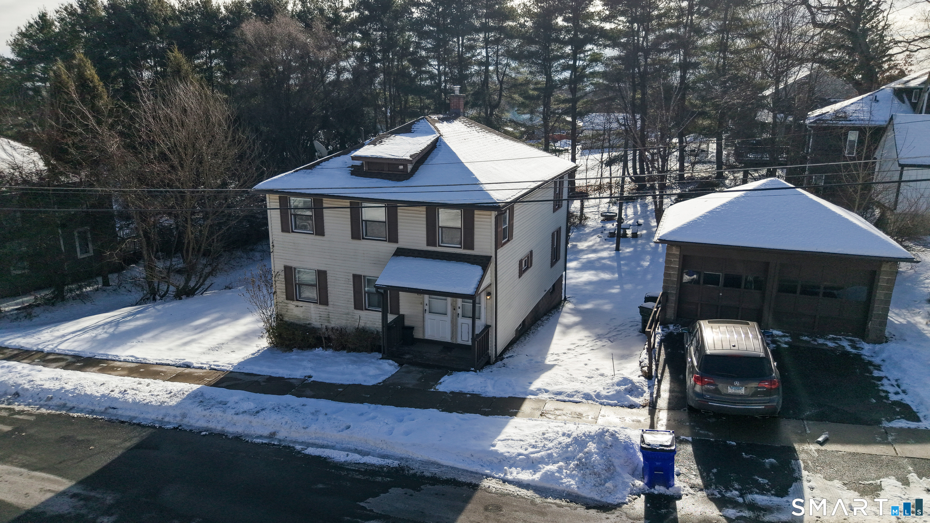 62 Whiton Street 2nd Floor