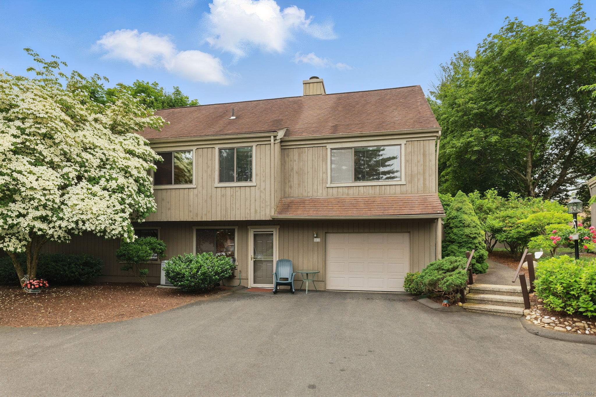 646 Onondaga Lane B