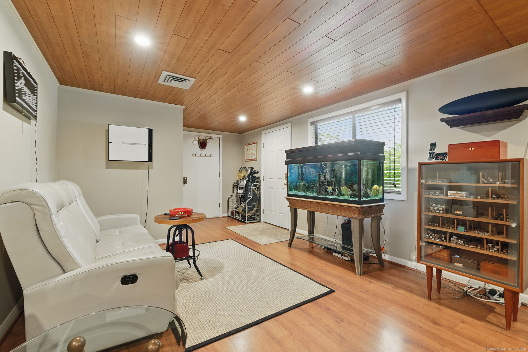 646 Onondaga Lane B