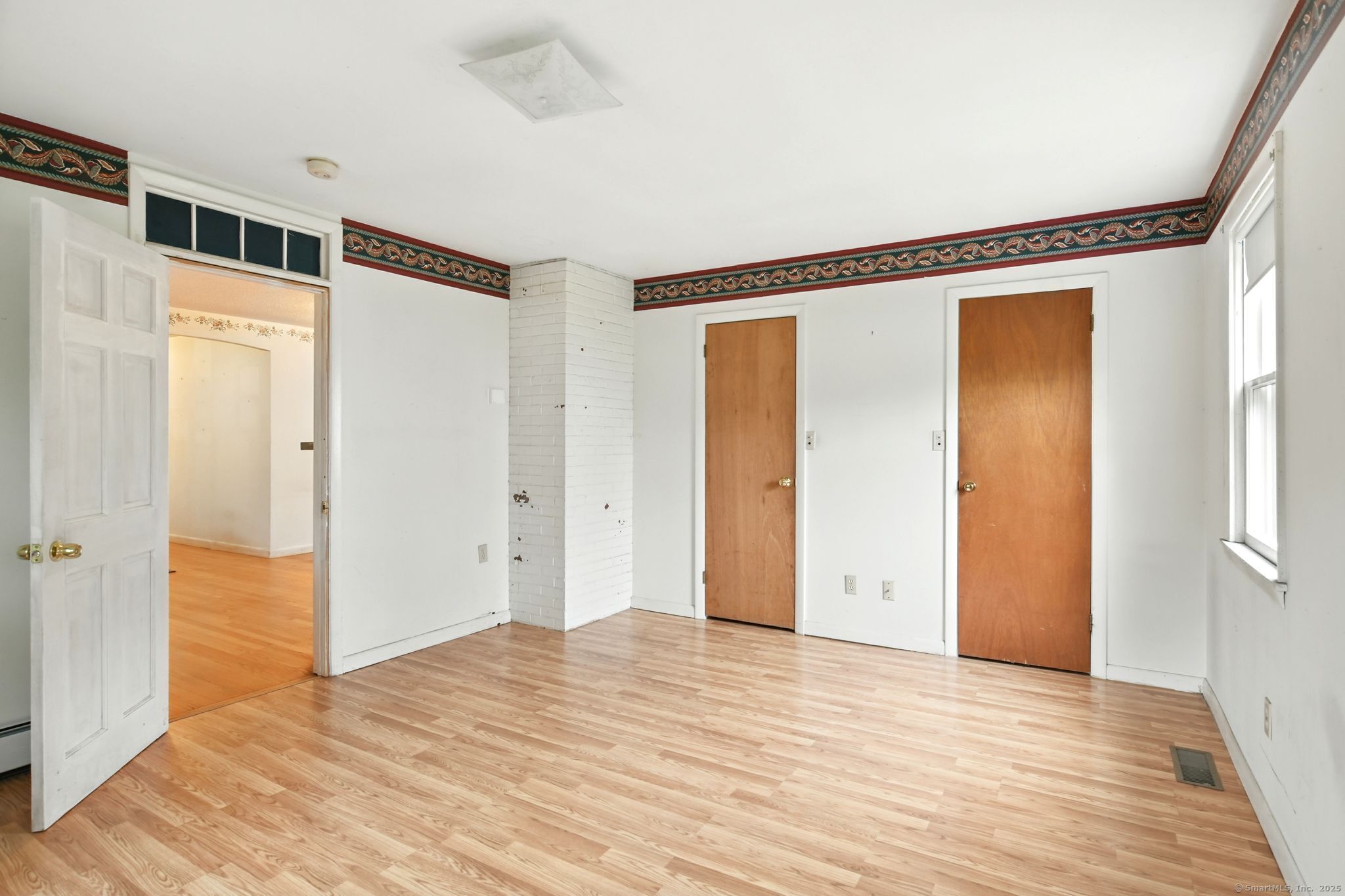 206 Center Road