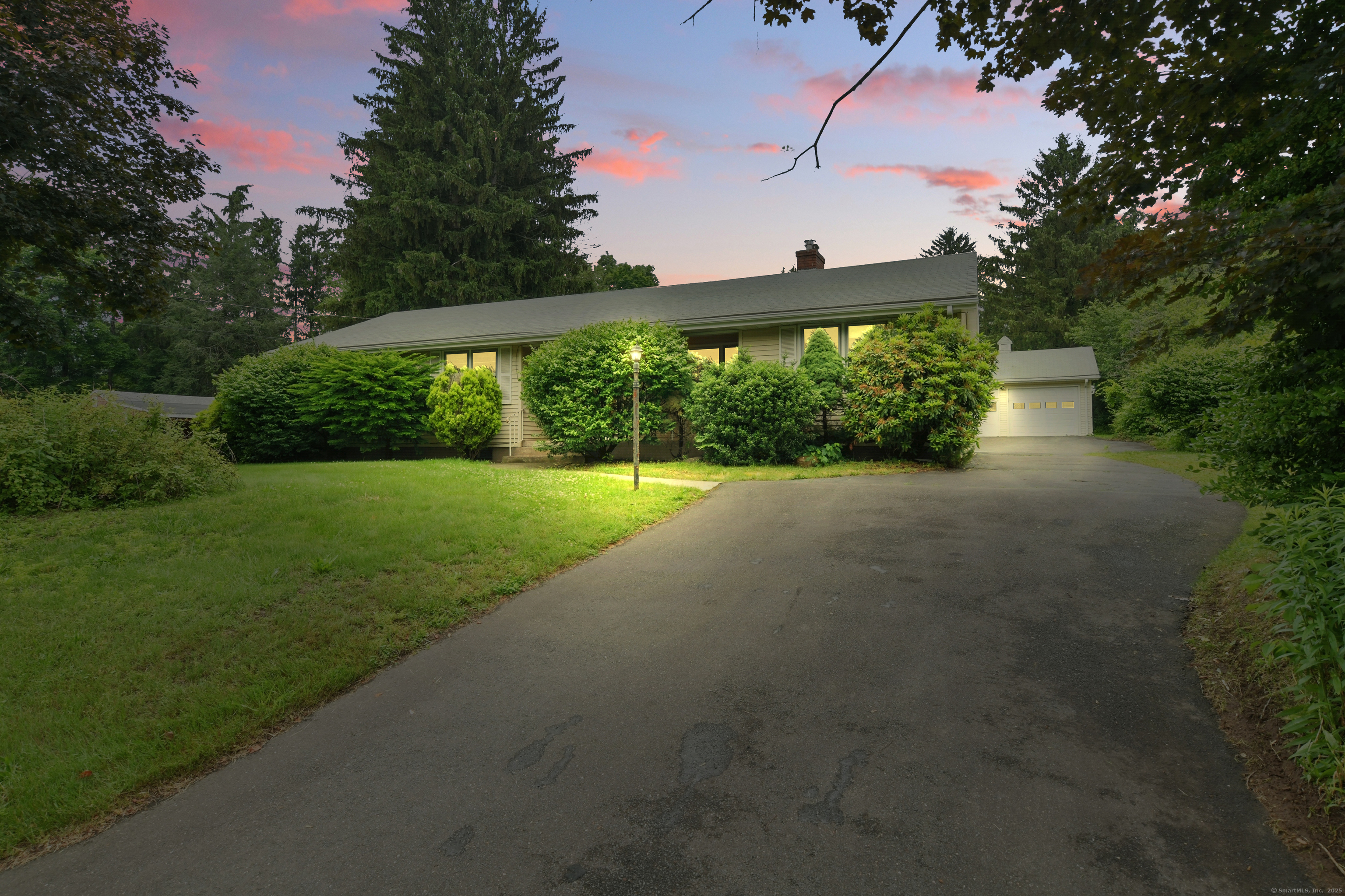 206 Center Road