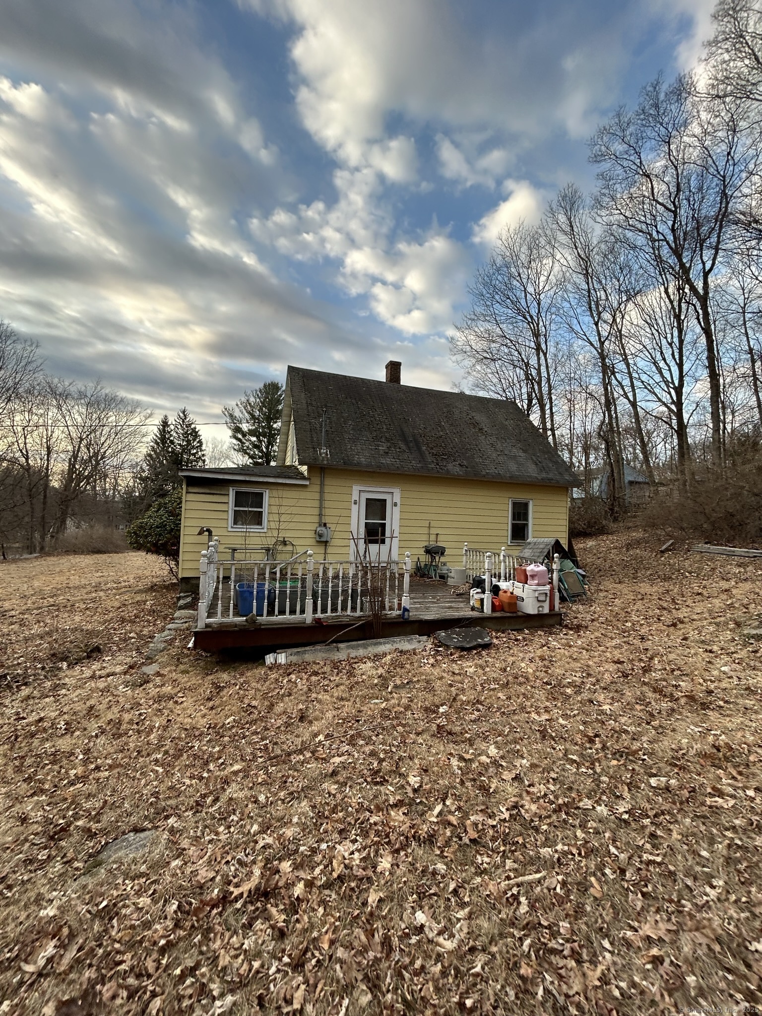 1639 North River Road
