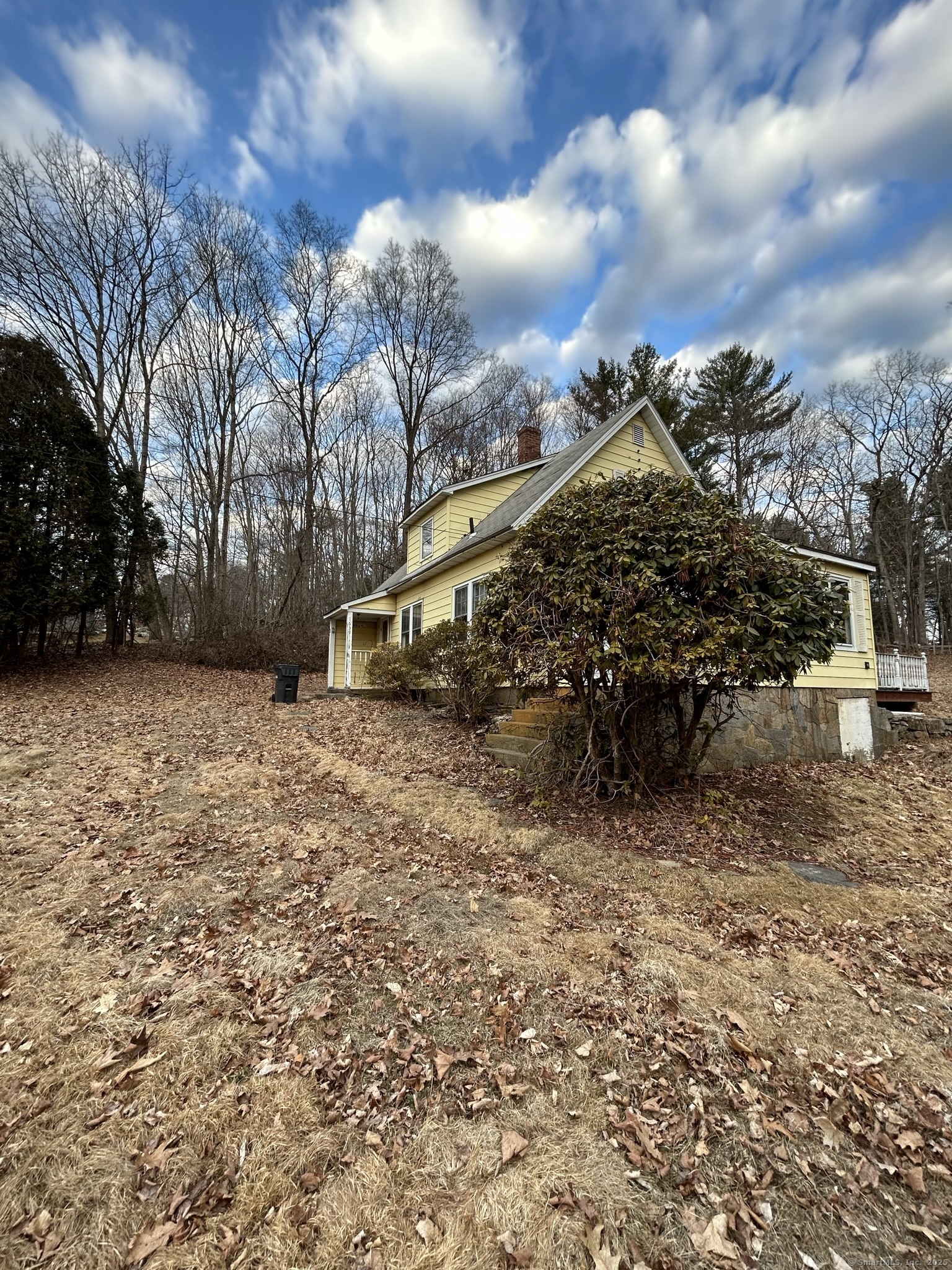 1639 North River Road