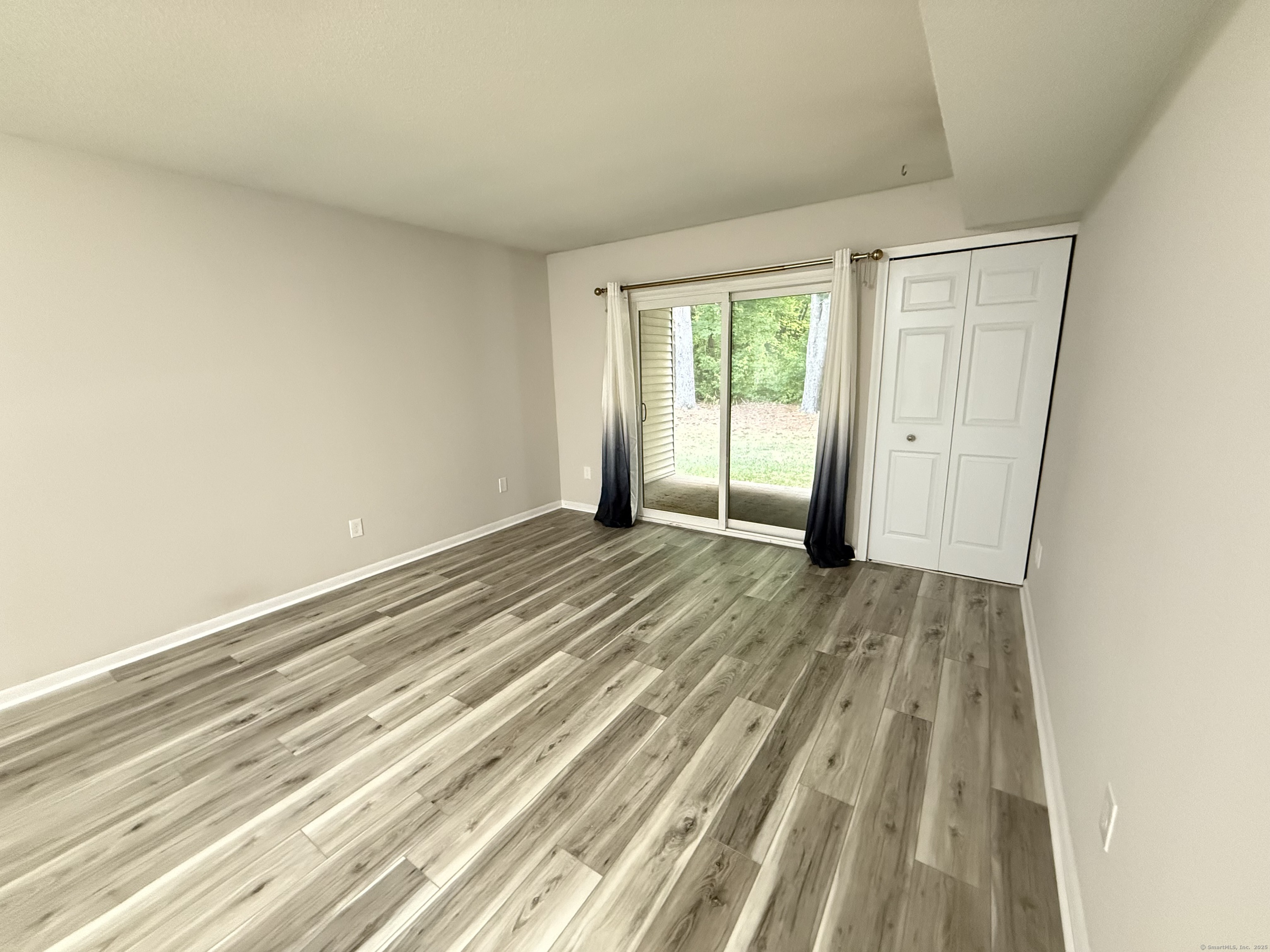 402 Twin Circle Drive 402