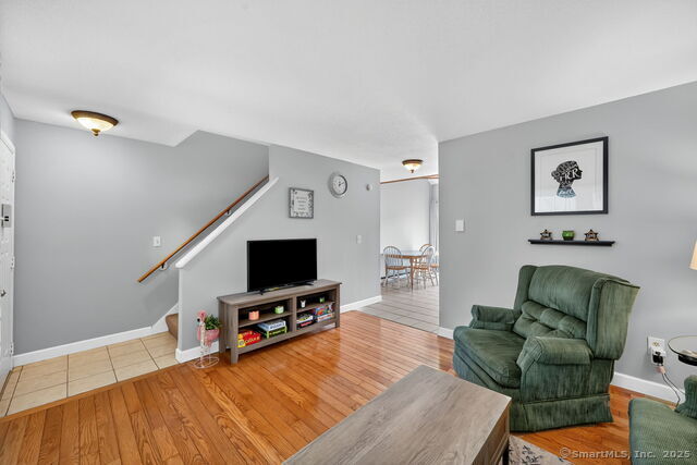 1 Abbott Road 157