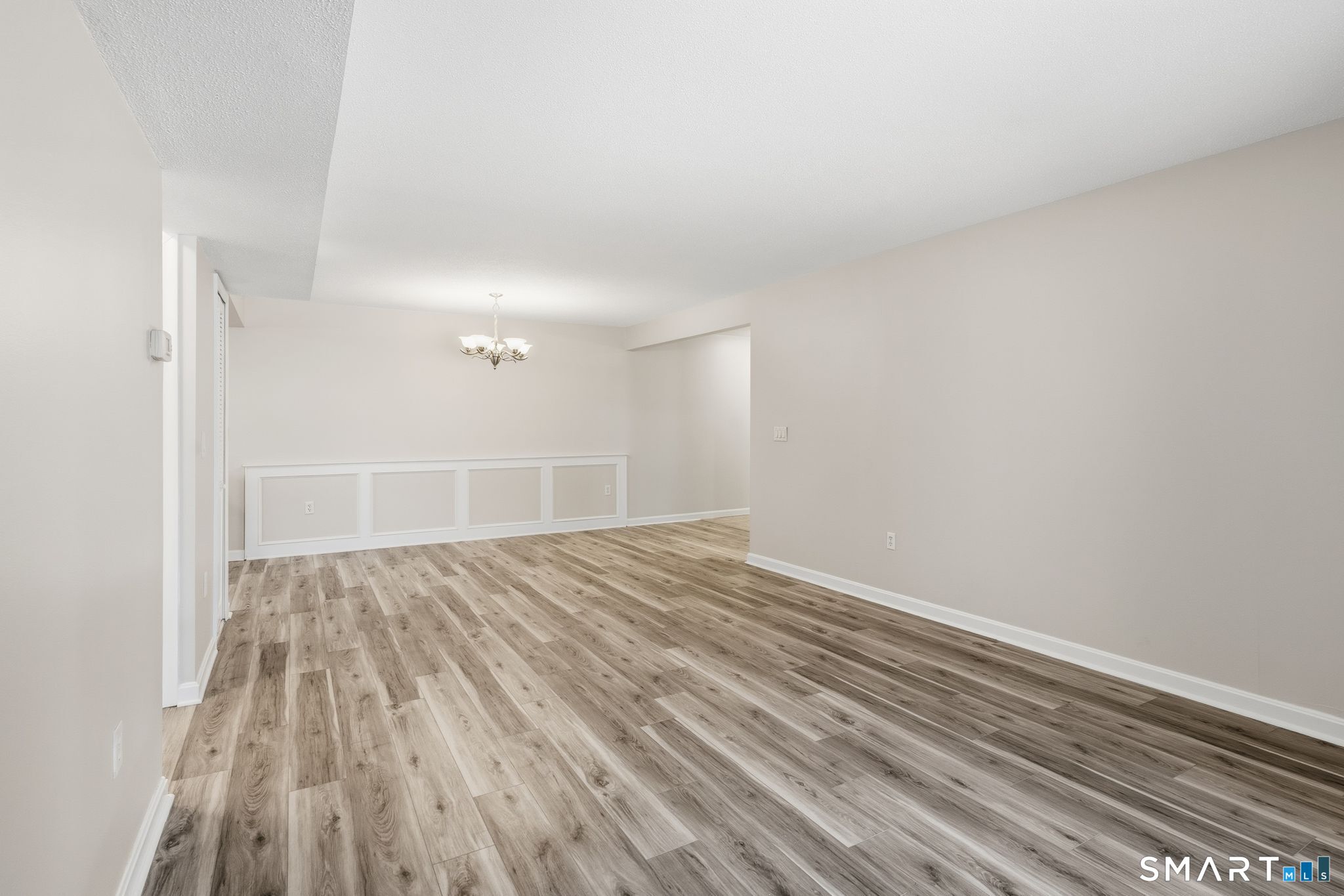 808 Twin Circle Drive 808