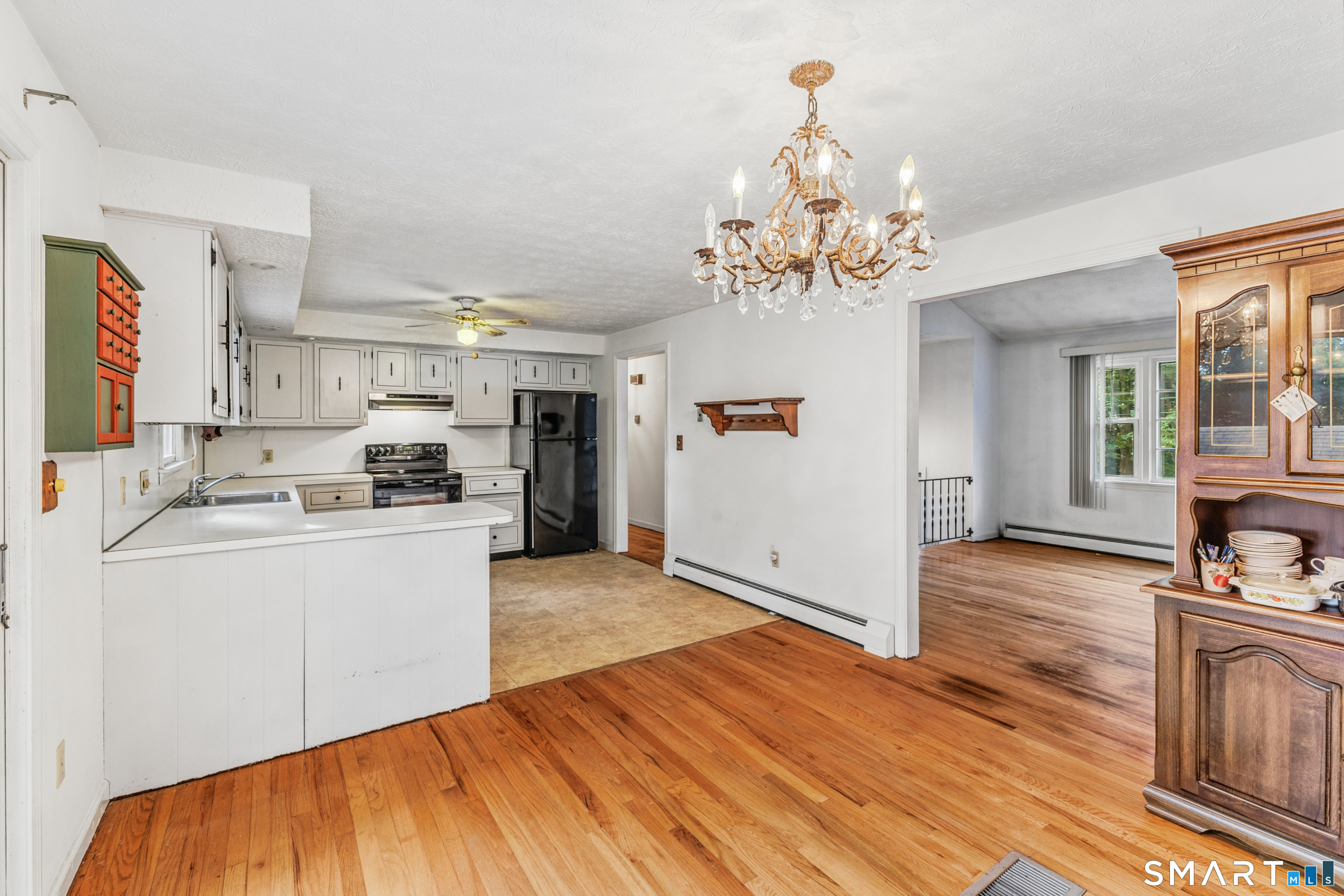 4 Petersson Circle