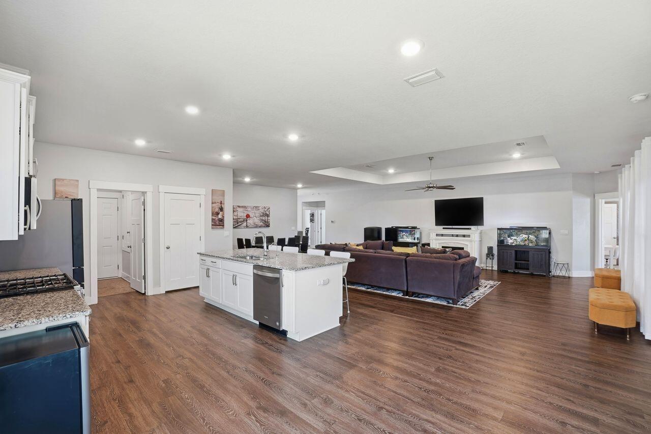 1102 Shoal River Drive
