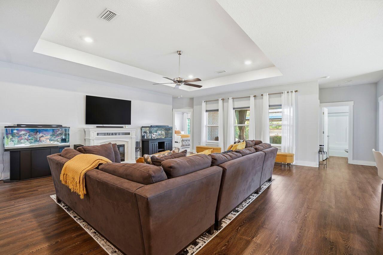 1102 Shoal River Drive