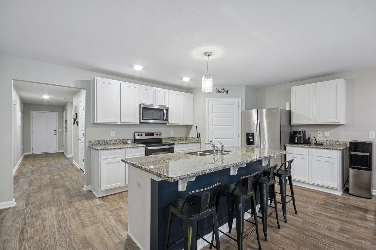 4656 Red Oak Drive