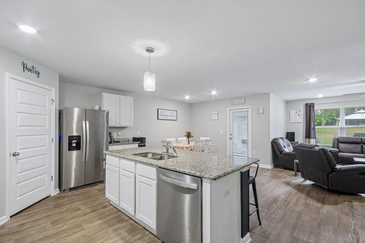 4656 Red Oak Drive