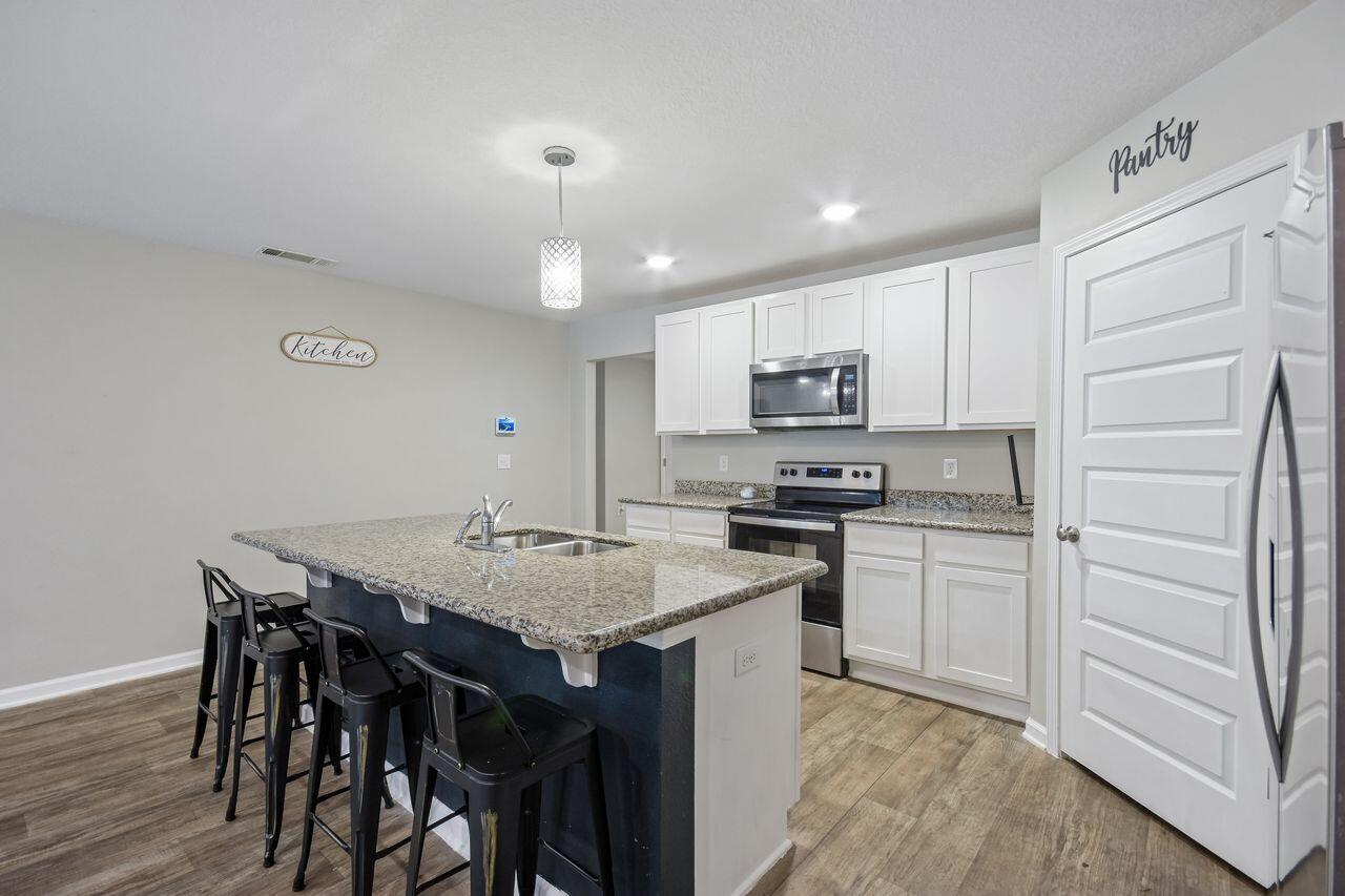 4656 Red Oak Drive