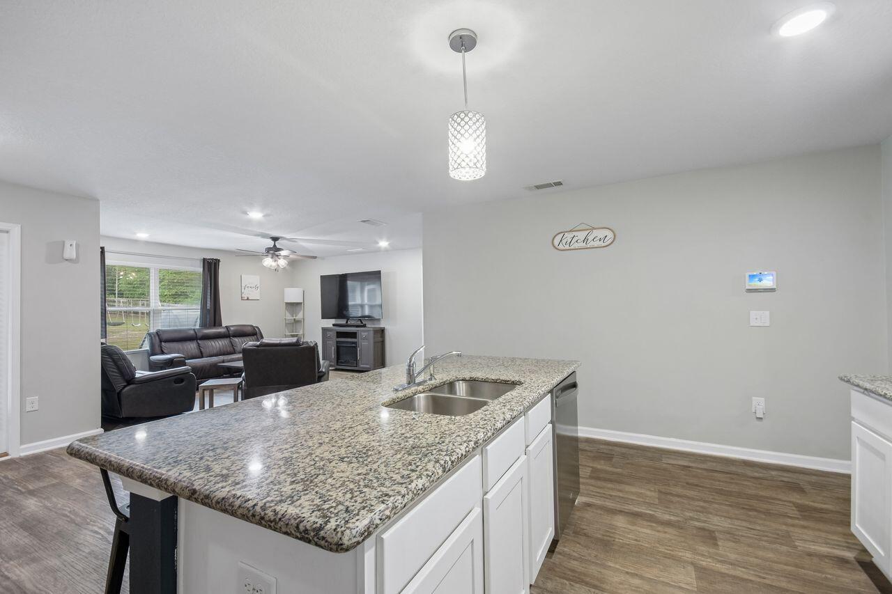 4656 Red Oak Drive
