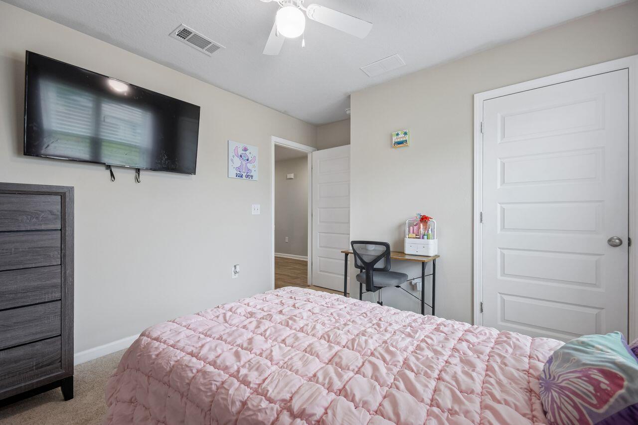 4656 Red Oak Drive
