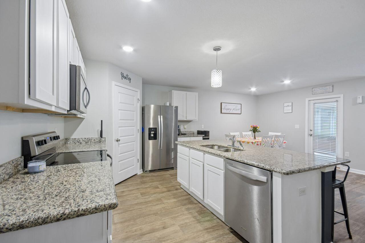 4656 Red Oak Drive