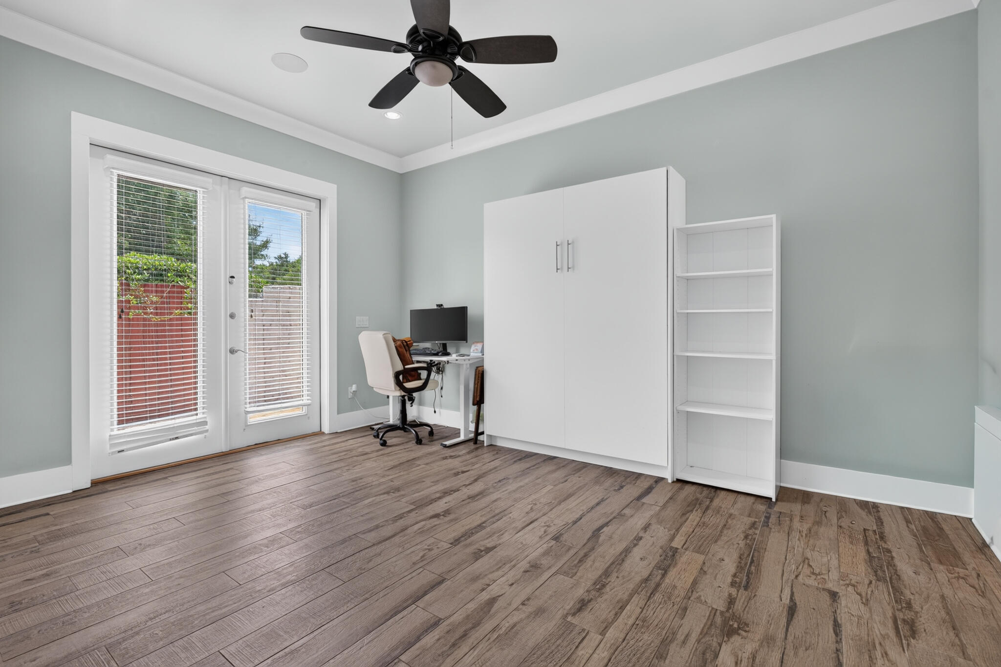 995 Airport Road 1