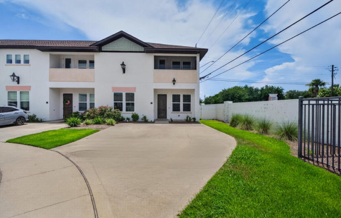 995 Airport Road 1