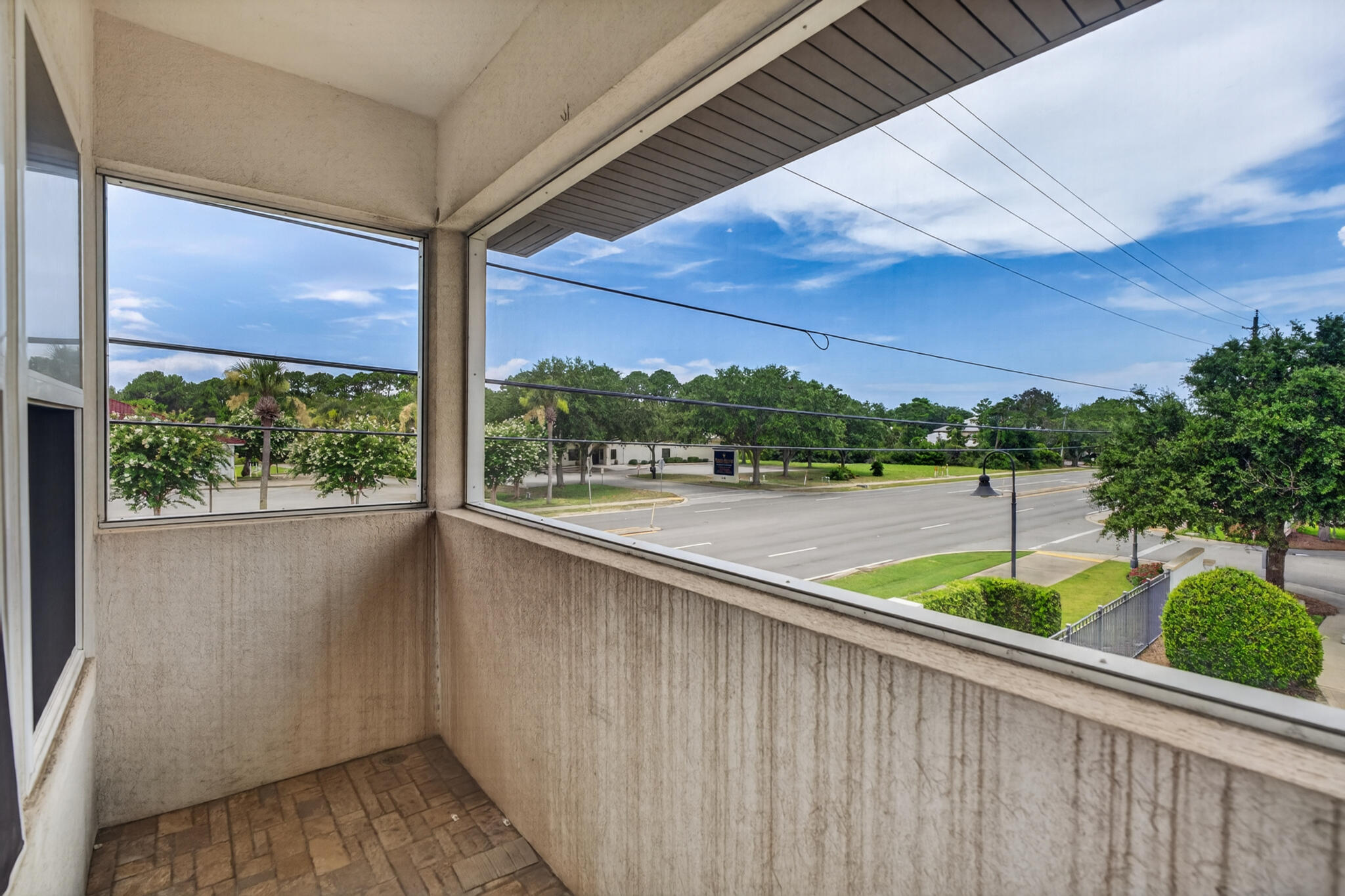 995 Airport Road 1