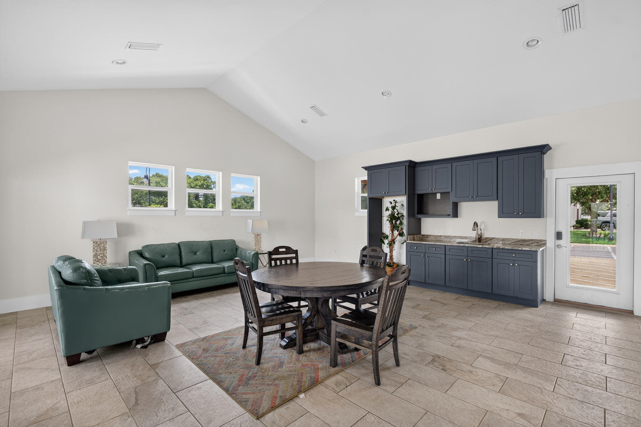 995 Airport Road 1