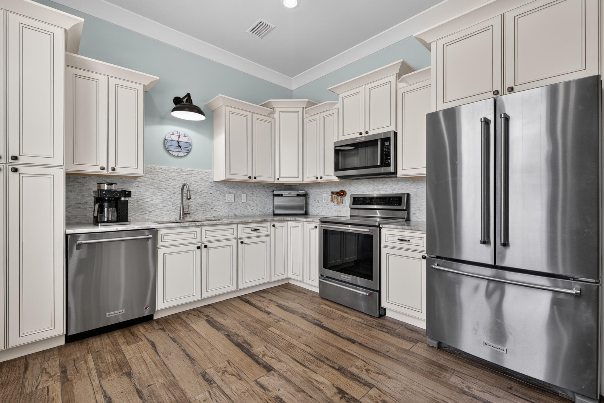 995 Airport Road 1