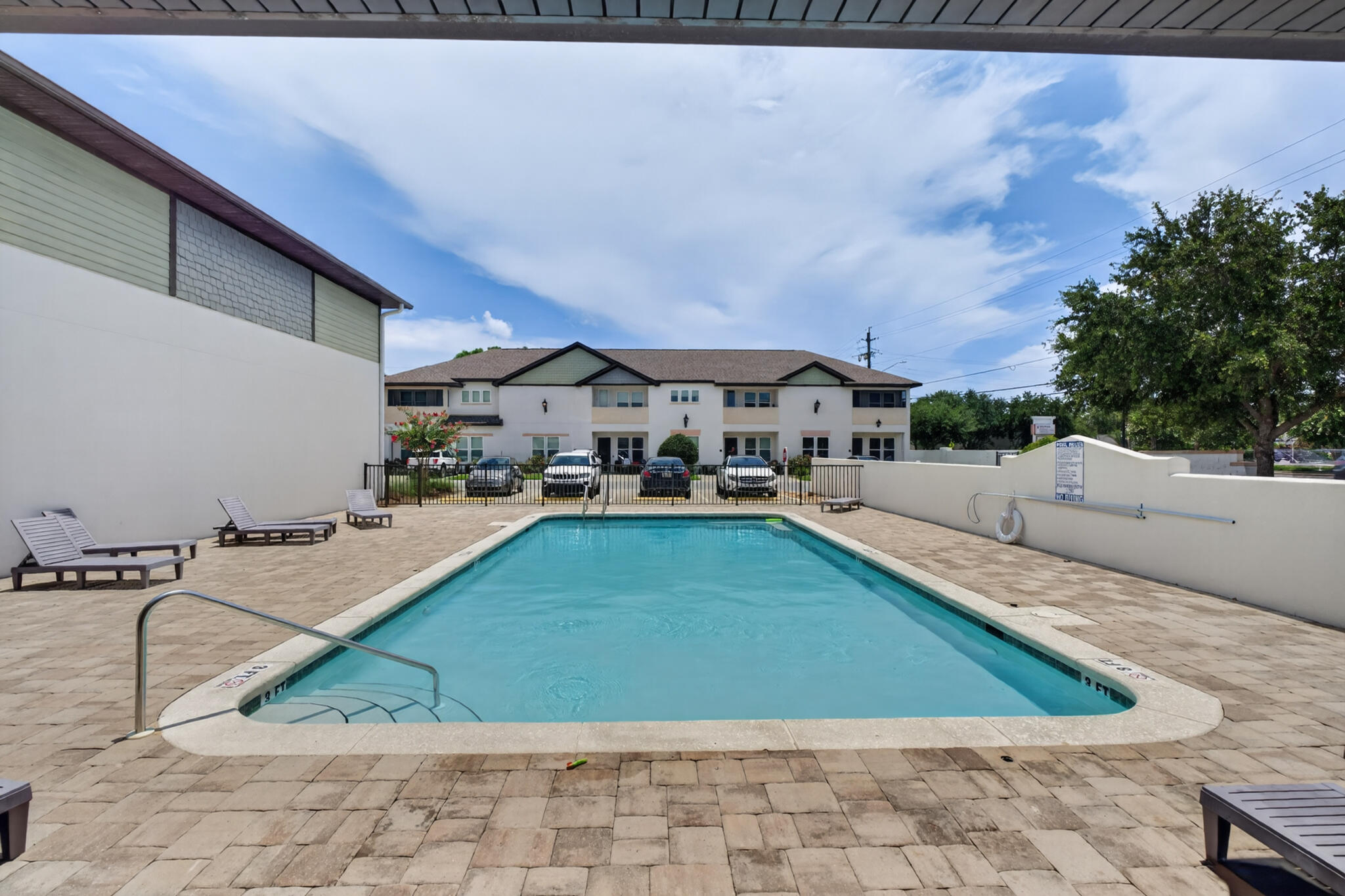 995 Airport Road 1