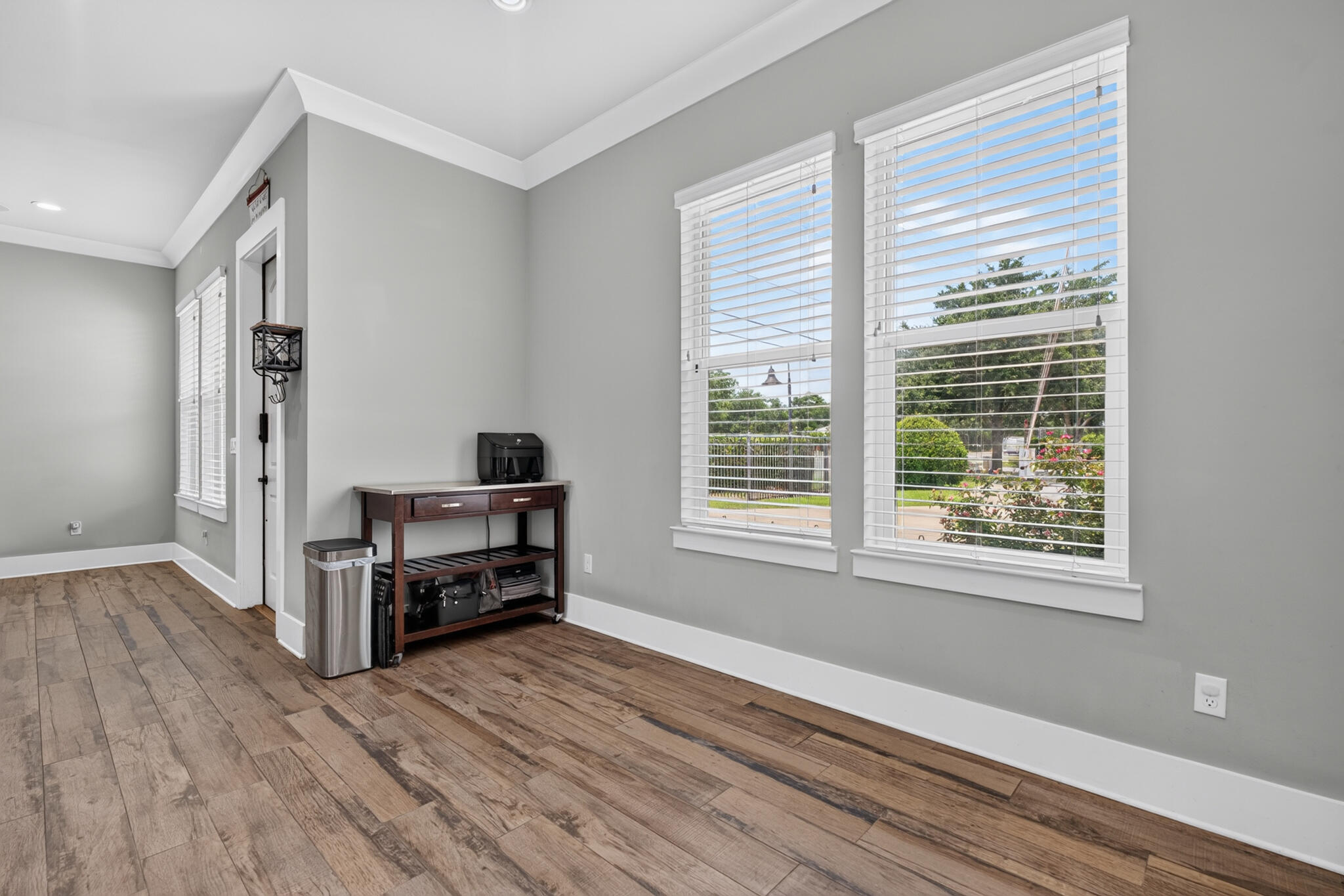 995 Airport Road 1