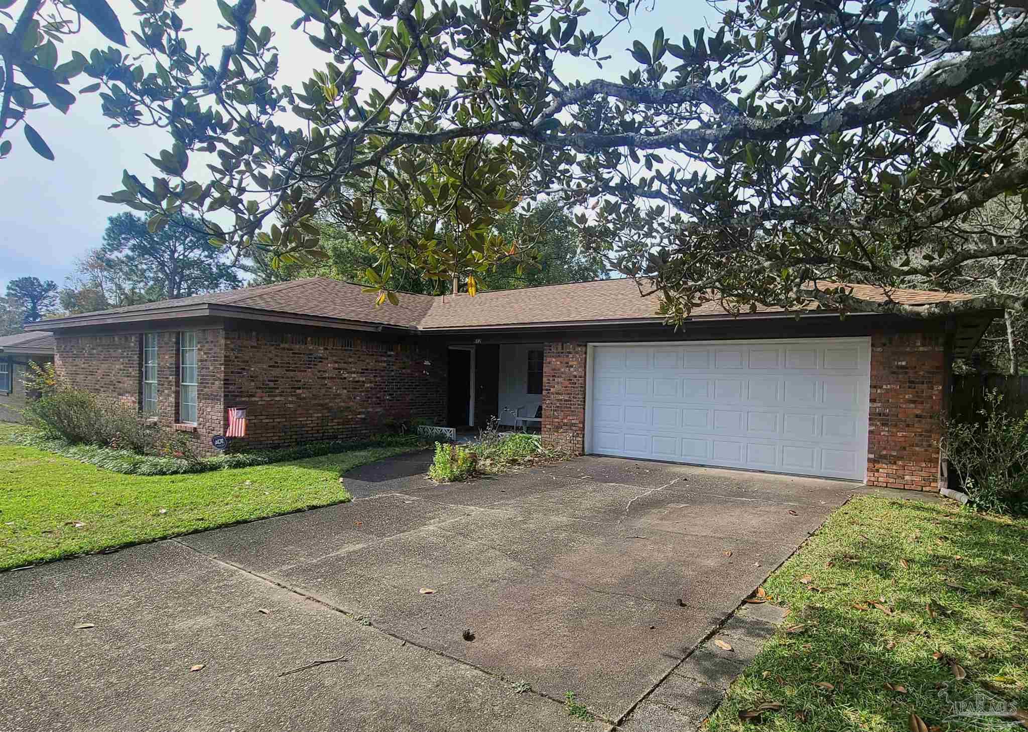 612 Burgundy Ln