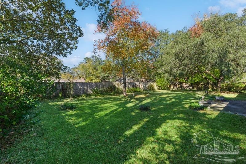 612 Burgundy Ln