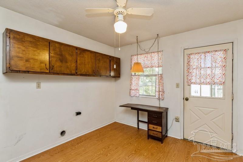 612 Burgundy Ln