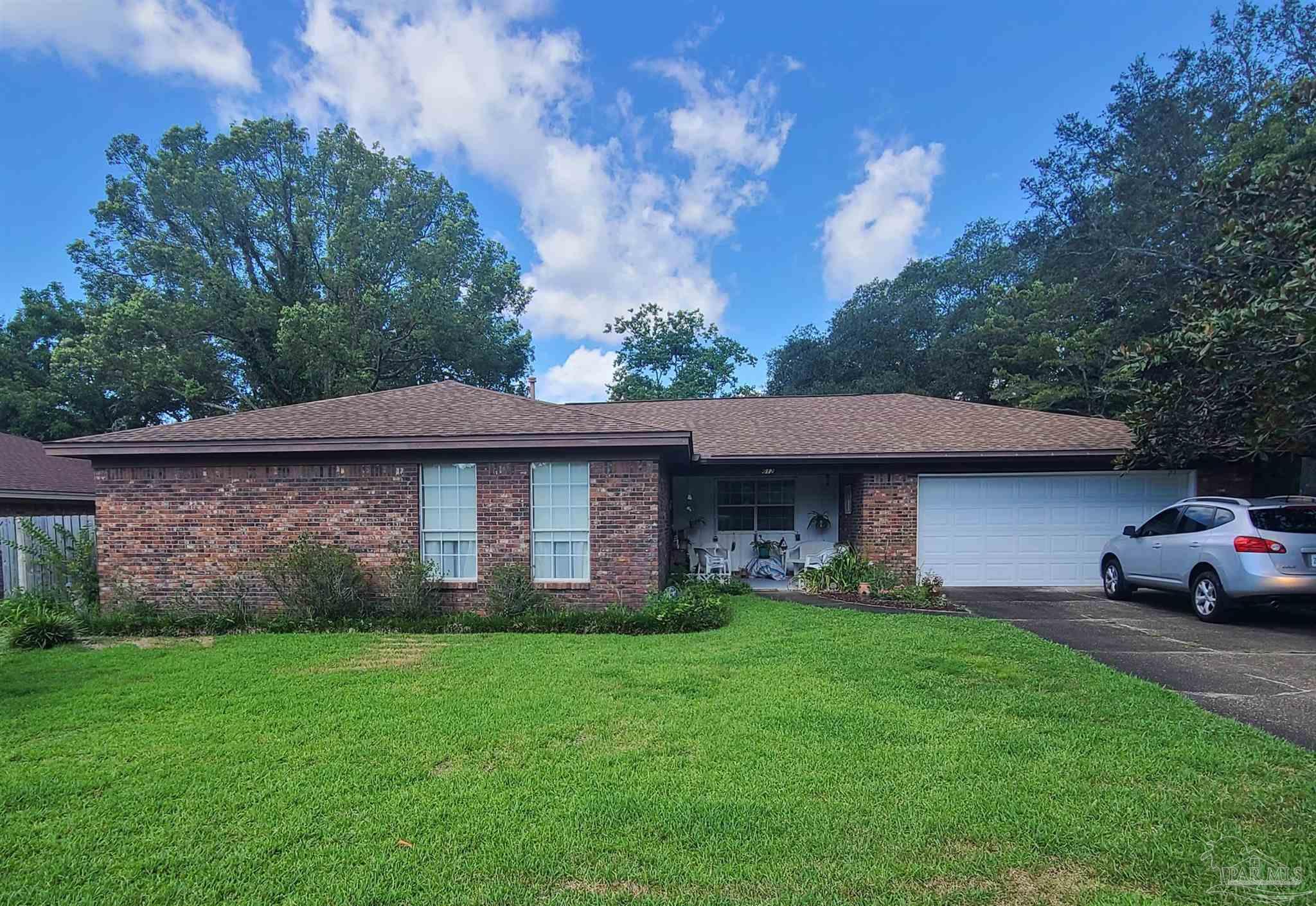 612 Burgundy Ln