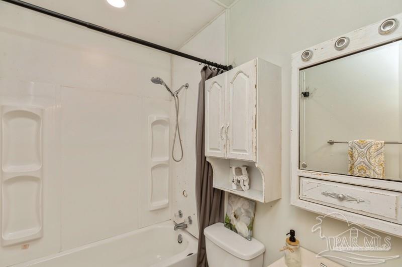5205 Admiral Halsey Rd