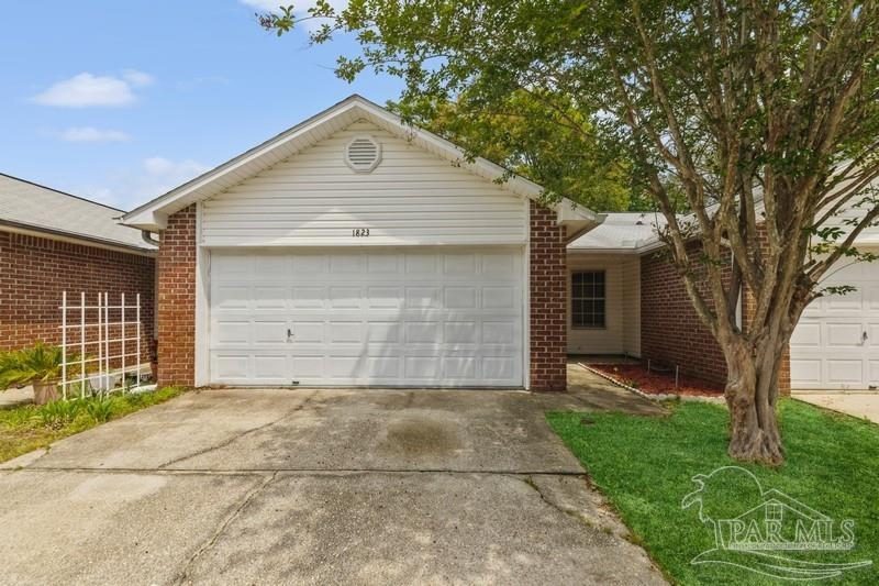 1823 Cotton Tree Ct