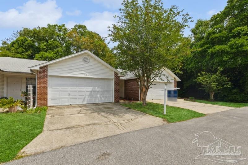 1823 Cotton Tree Ct