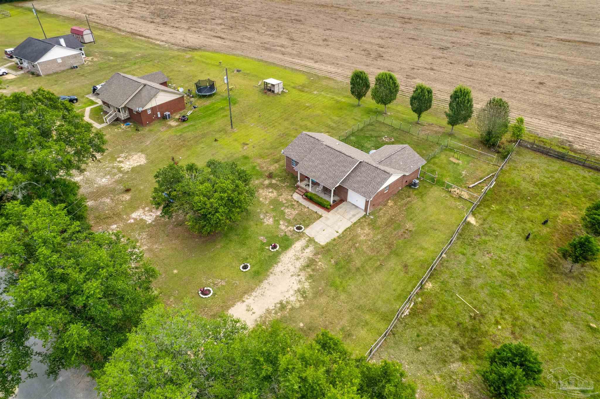 664 Phelps Rd