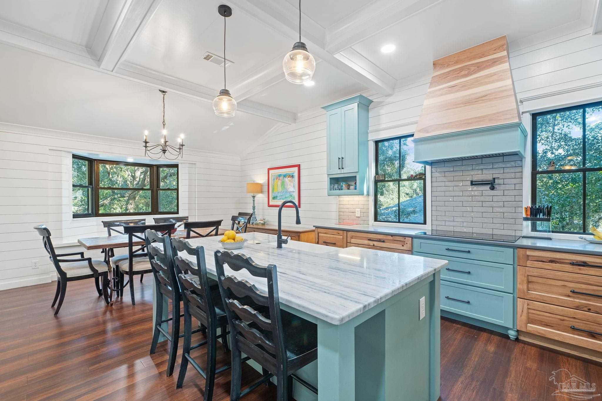 4003 Bay Pointe Dr