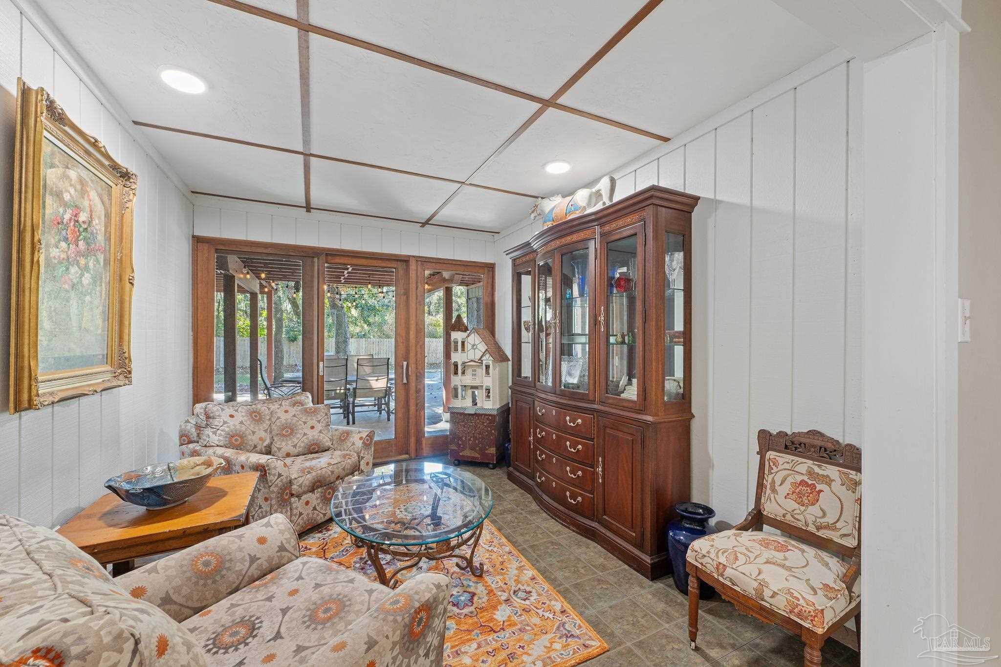 4003 Bay Pointe Dr