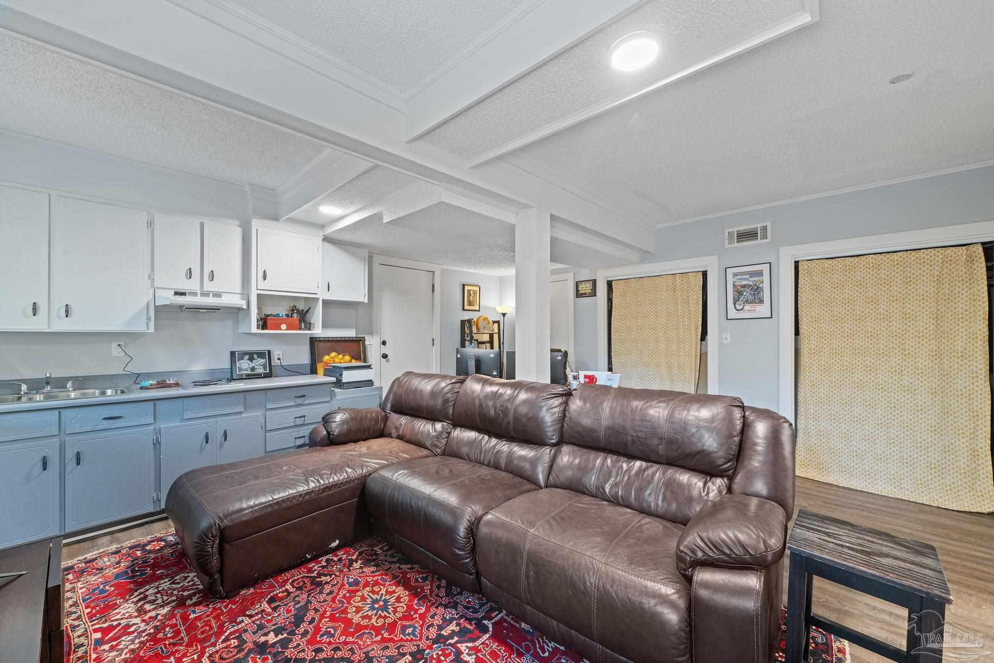 4003 Bay Pointe Dr