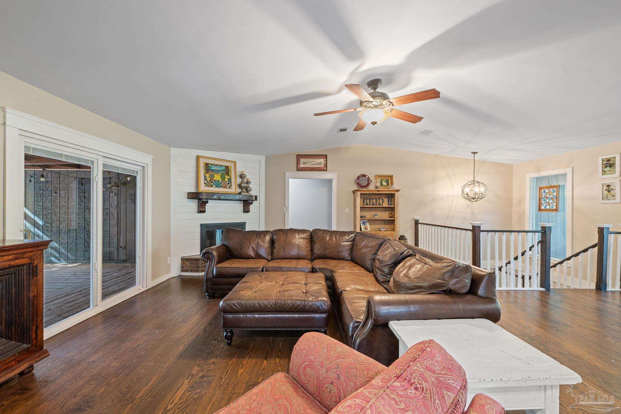 4003 Bay Pointe Dr