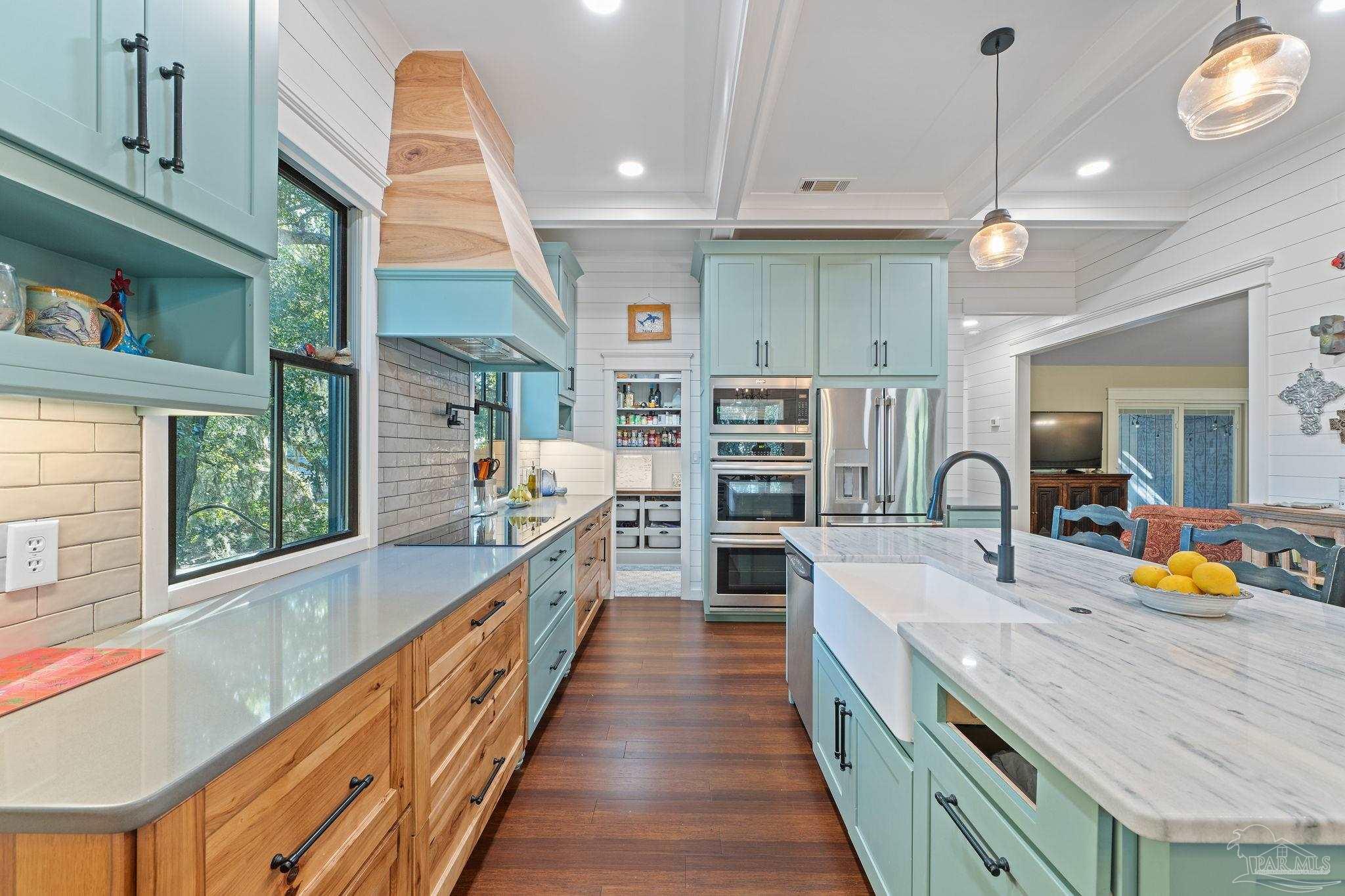 4003 Bay Pointe Dr