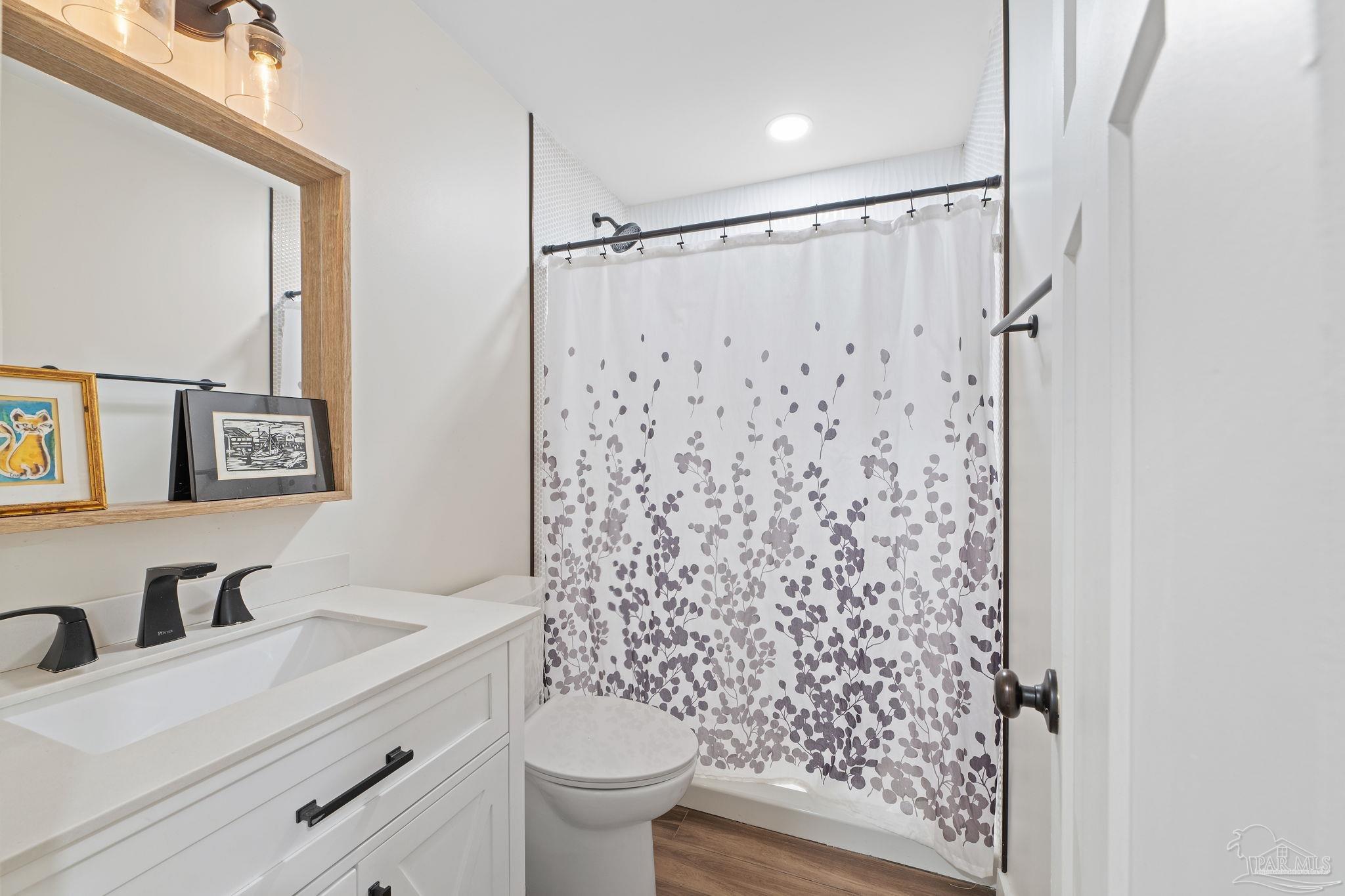 4003 Bay Pointe Dr