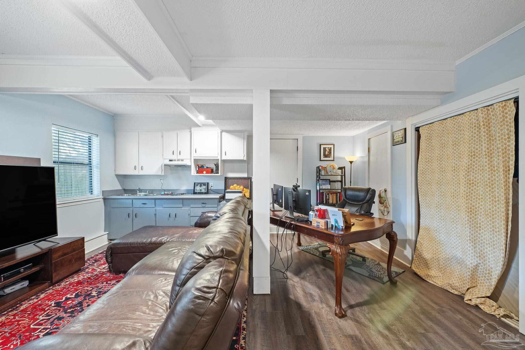 4003 Bay Pointe Dr