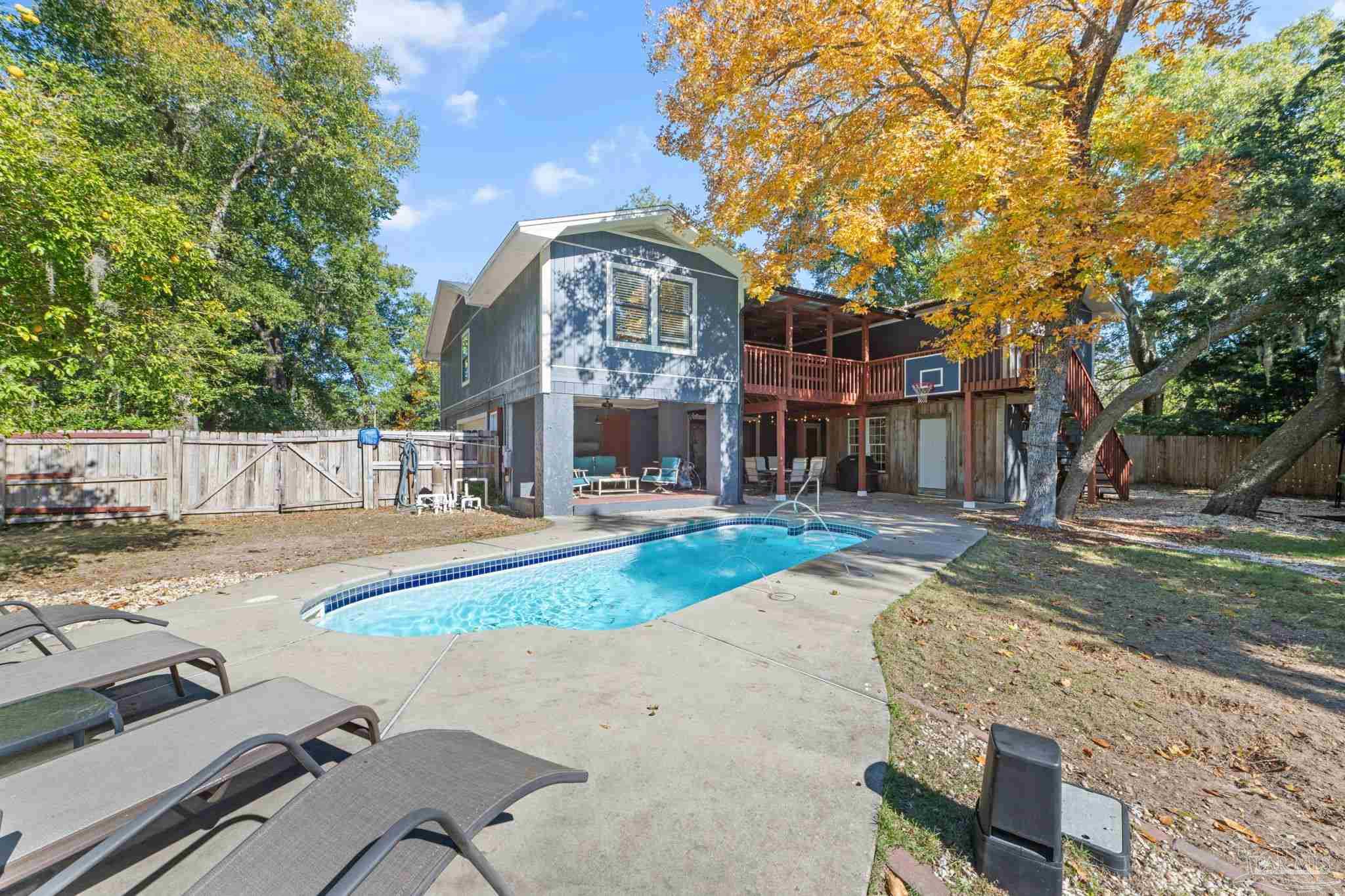 4003 Bay Pointe Dr